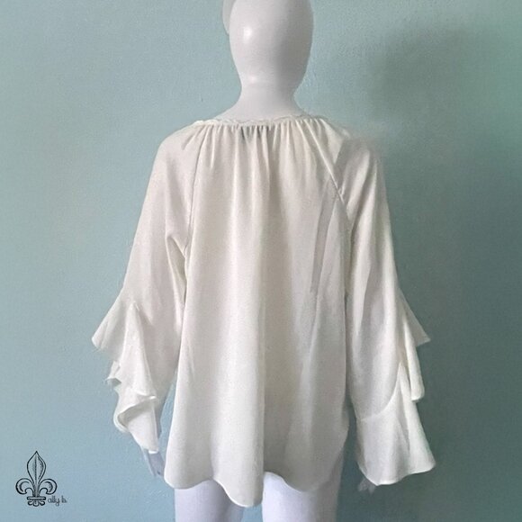 🐻‍❄️Anna Cai White Blouse🐻‍❄️ - Picture 5 of 8